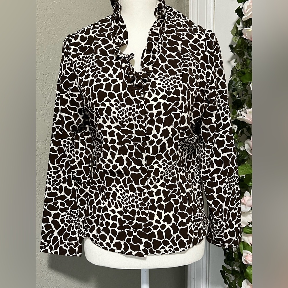 🌷Covington animal print blouse